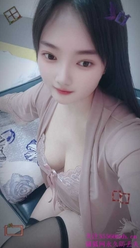 骚天然大胸粉嫩多汁-依依