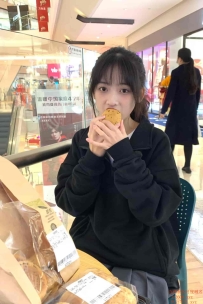 天河雪儿呀